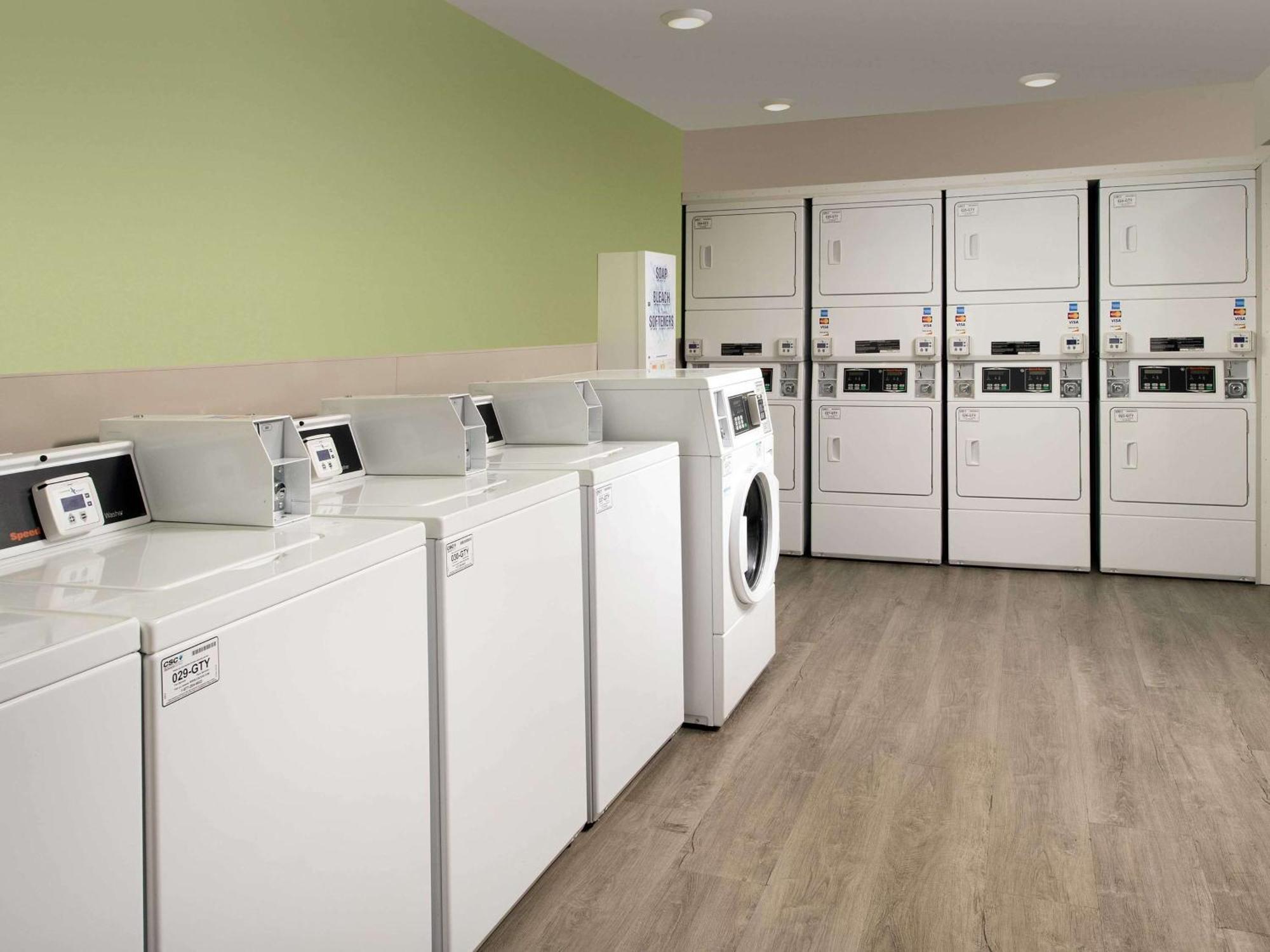 Extended Stay America Suites - Minneapolis - 프리드레이 외부 사진